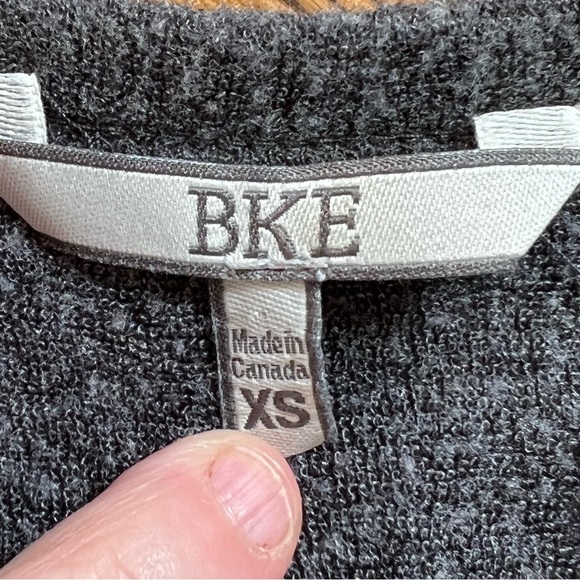 ⭐️ BKE Gray Pullover Sweatshirt Size XS - Picture 3 of 10